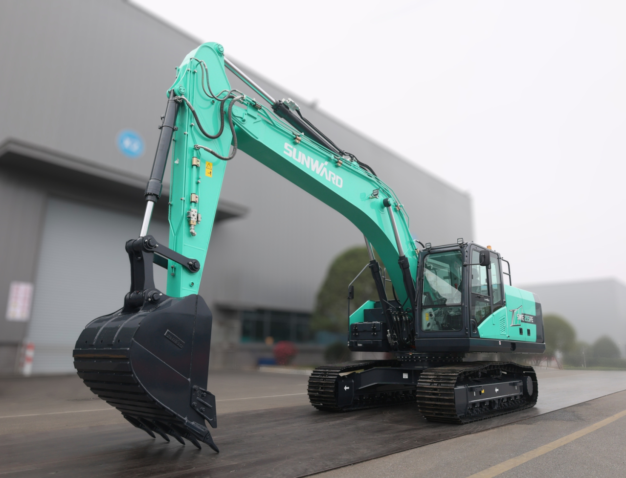 向新而行！黄金甲体育智能电动挖掘机线上推介会成功举办