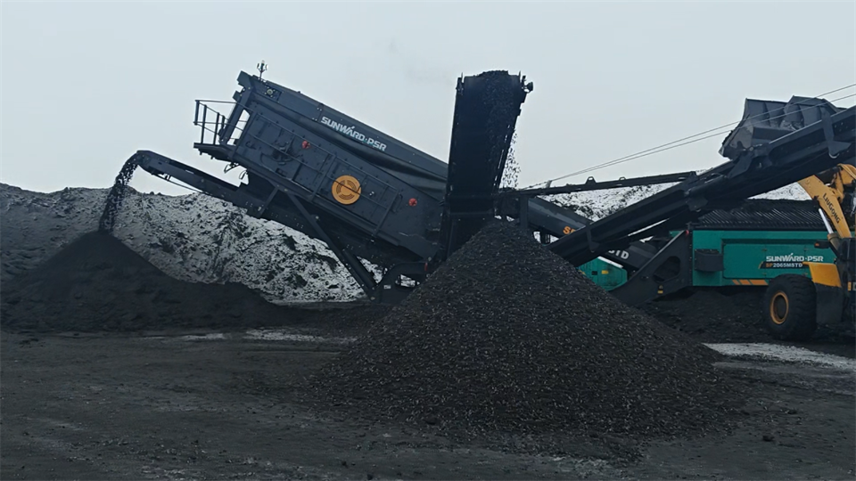 不惧-30℃极寒挑战，黄金甲体育普石勒破碎筛分设备稳定运行！