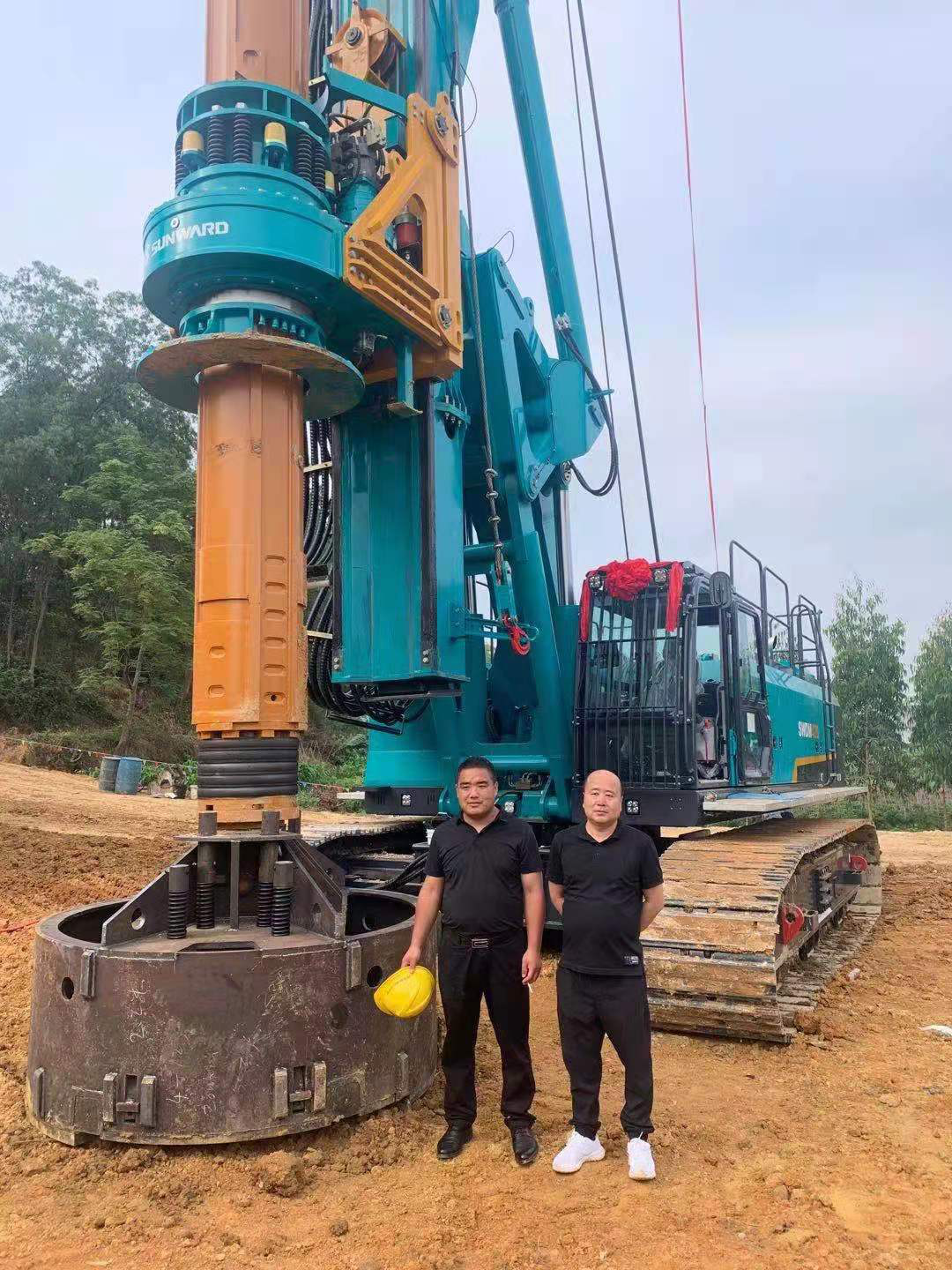 献力塞上江南！黄金甲体育智能旋挖钻机参建银昆高速宁夏段 | 百年风华筑锦绣黄金甲体育（4）