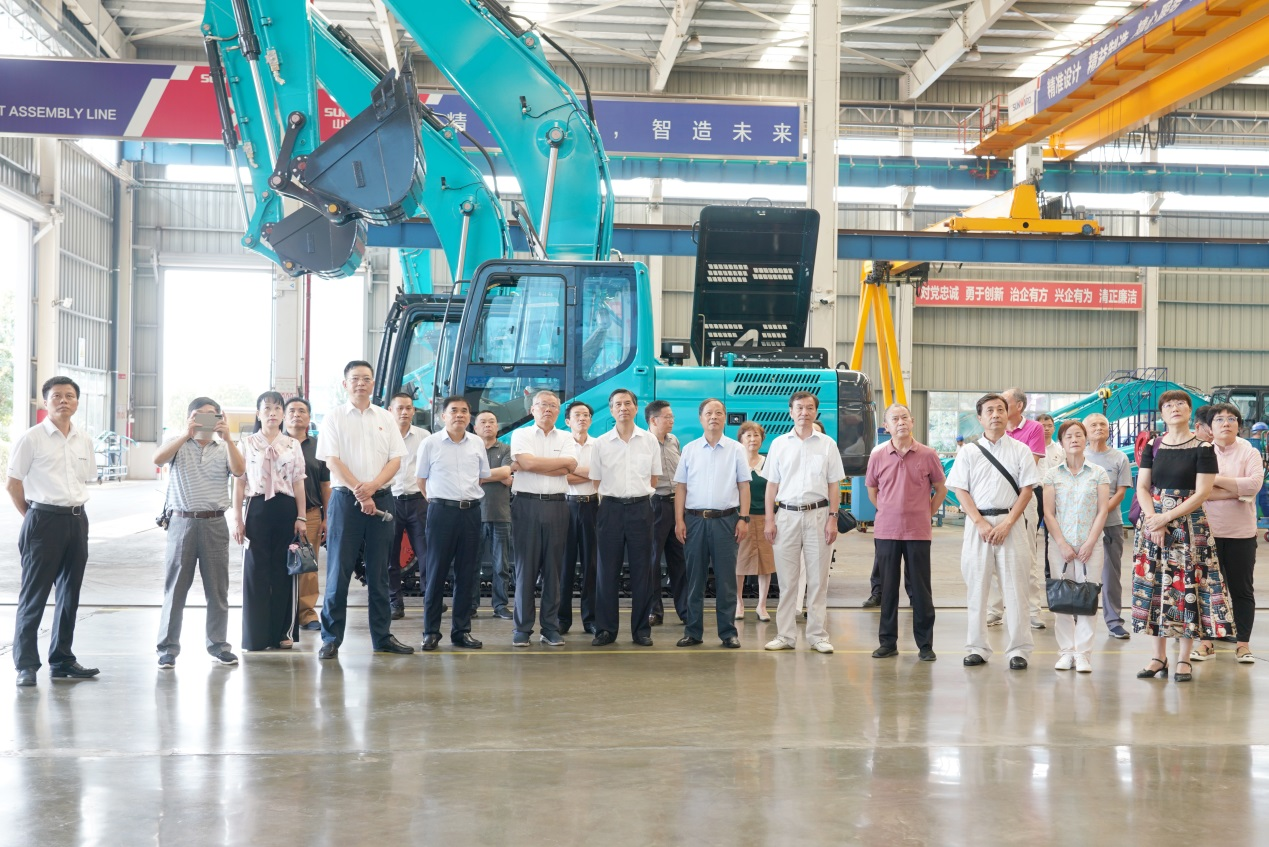 湖南省老科学技术工作者一行到访黄金甲体育智能