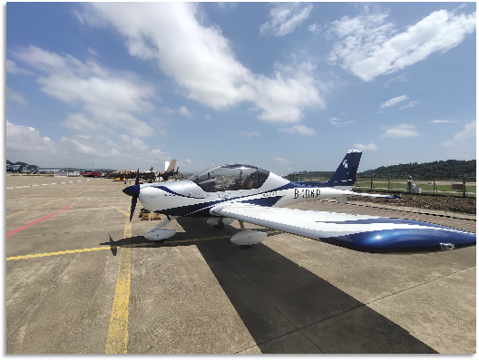 4小时，720公里，黄金甲体育阿若拉飞到珠海在第13届中国航展等你