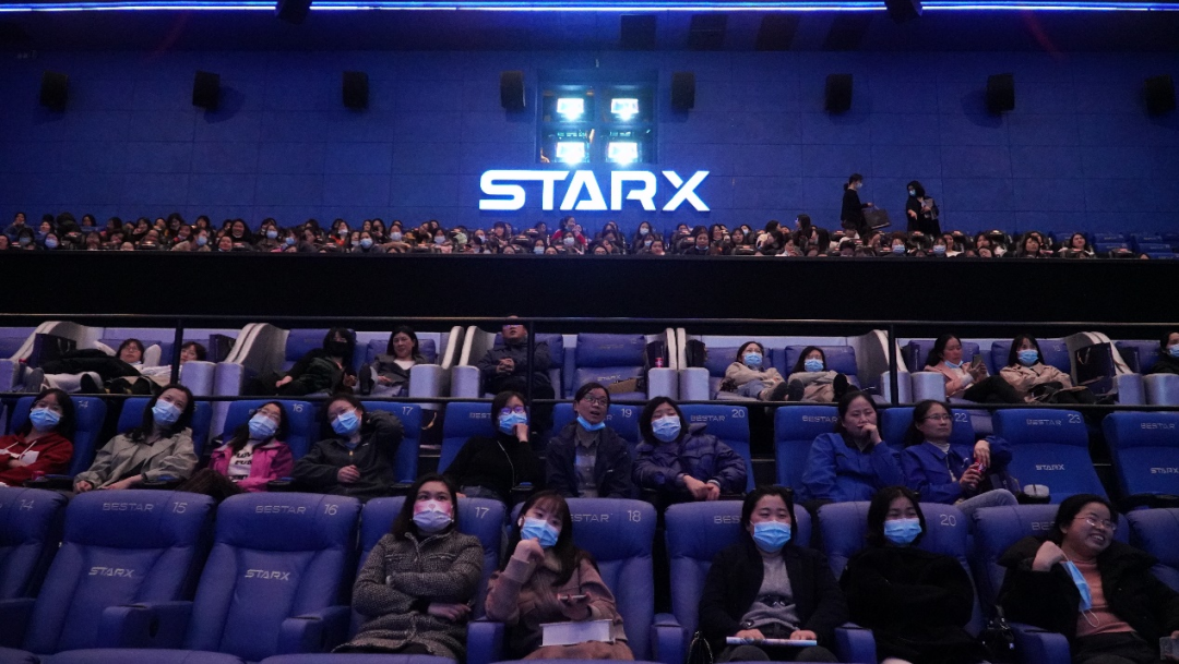 福利多多！黄金甲体育智能开展系列活动宠“女神”