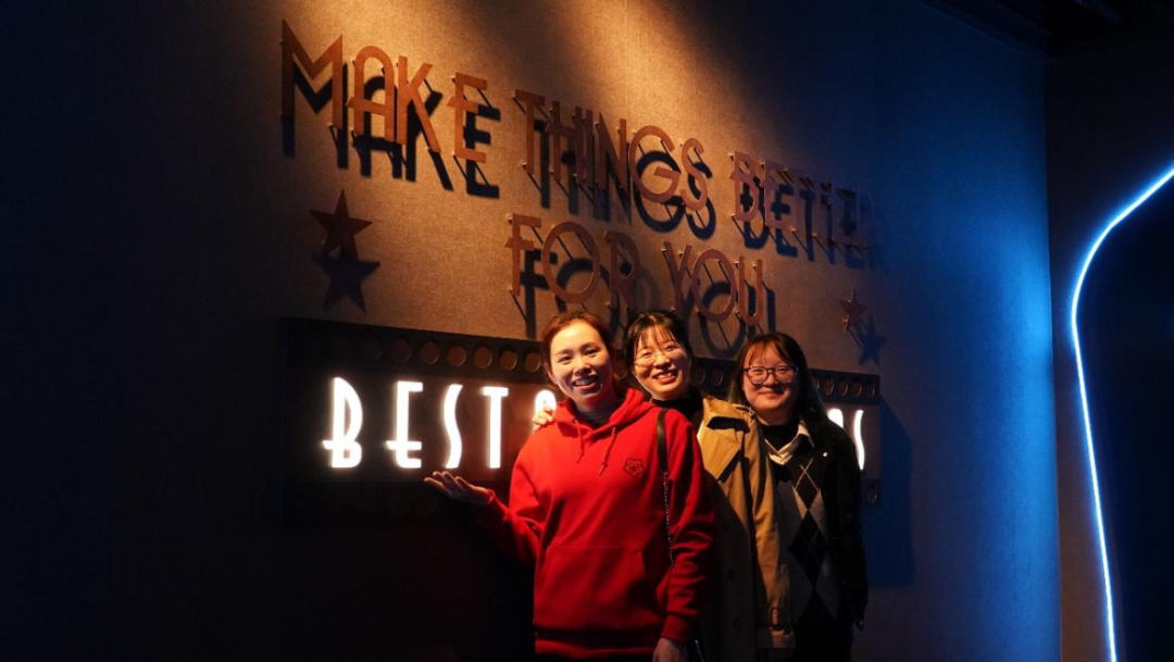 福利多多！黄金甲体育智能开展系列活动宠“女神”