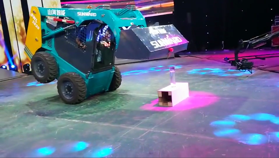 黄金甲体育匠心 | 闻“机”起舞，技能“添”威