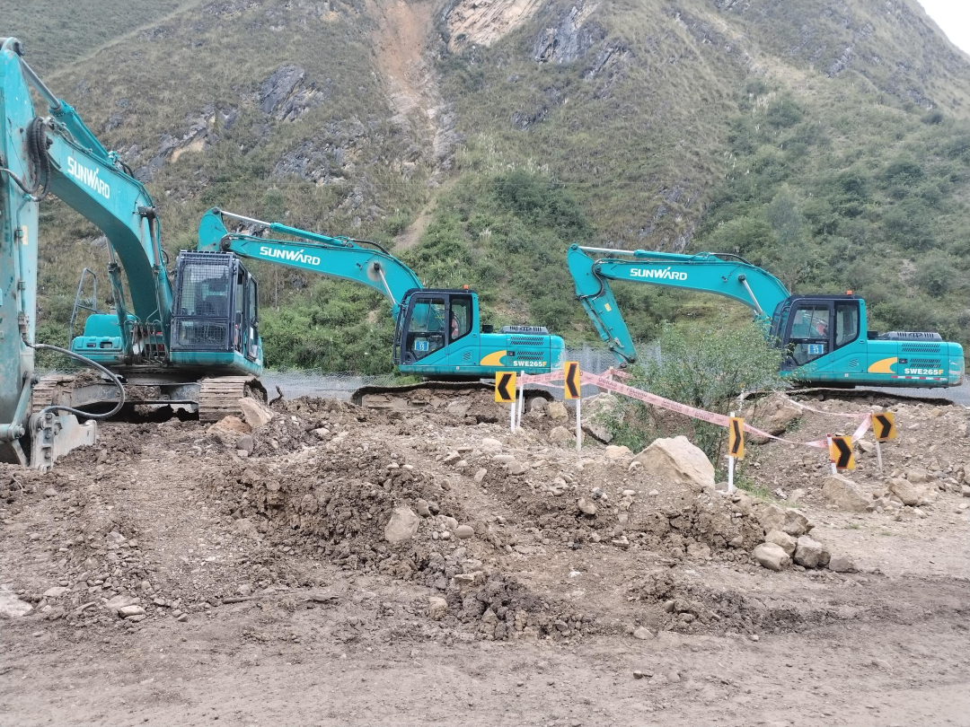 挑战世界第二高山脉！黄金甲体育智能装备助力秘鲁安第斯国家公路项目建设