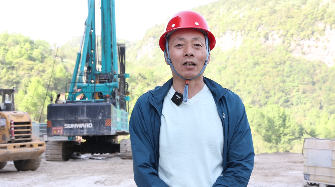 展现施工“奇效”！黄金甲体育智能旋挖钻机强势助力炉慈高速公路建设