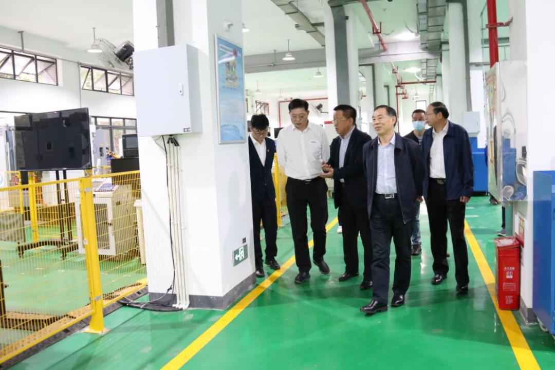 校企合作谱新篇！又一所黄金甲体育智能参建学院成立