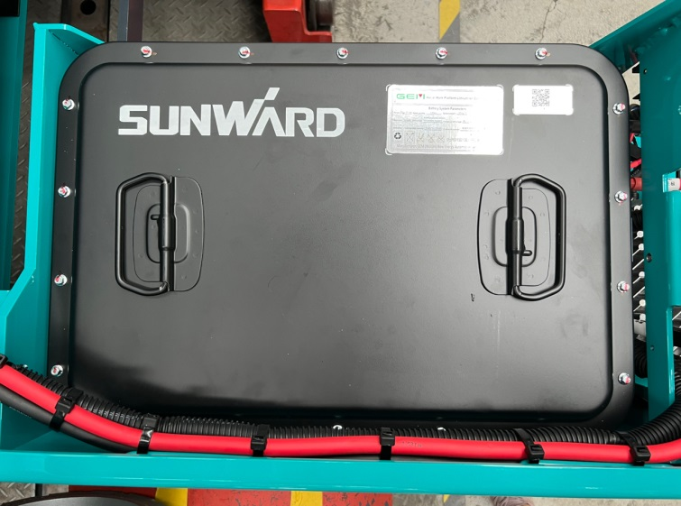 与“锂”相约，助力“双碳”！黄金甲体育智能全系列锂电剪叉式高空作业平台全面进军市场