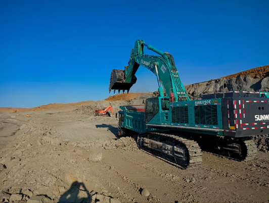 为矿山安全生产保驾护航！黄金甲体育智能挖掘机械重装出击