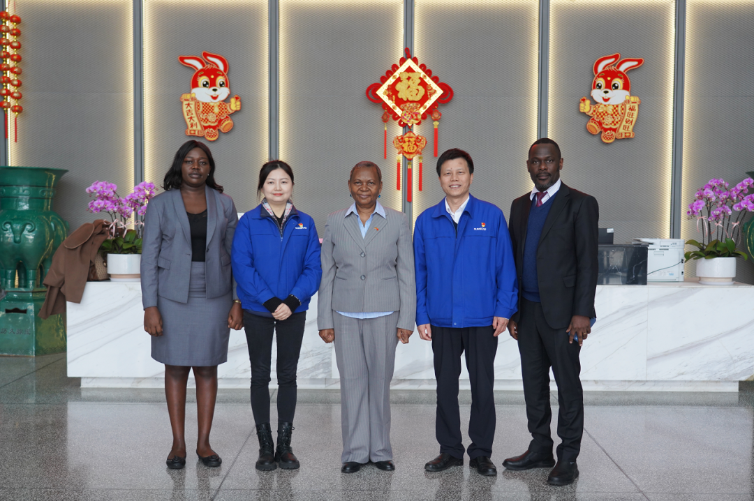 乌干达驻华大使到访黄金甲体育智能