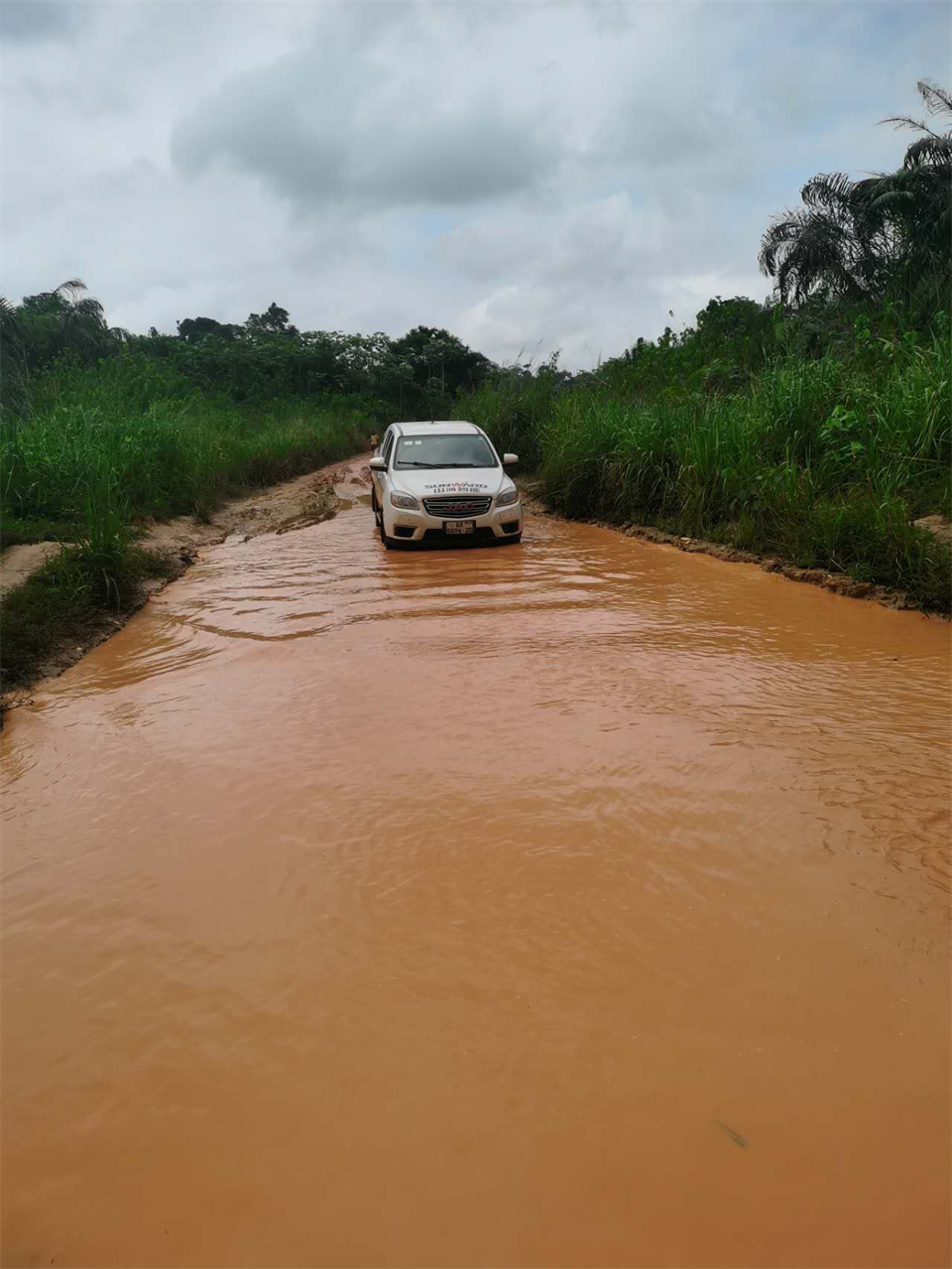 品质黄金甲体育，用心服务！黄金甲体育智能服务万里行活动走进非洲加纳