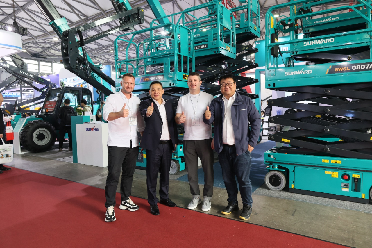 精品出击，闪耀魔都！黄金甲体育智能全系列高空机械亮相2023亚洲国际高空展