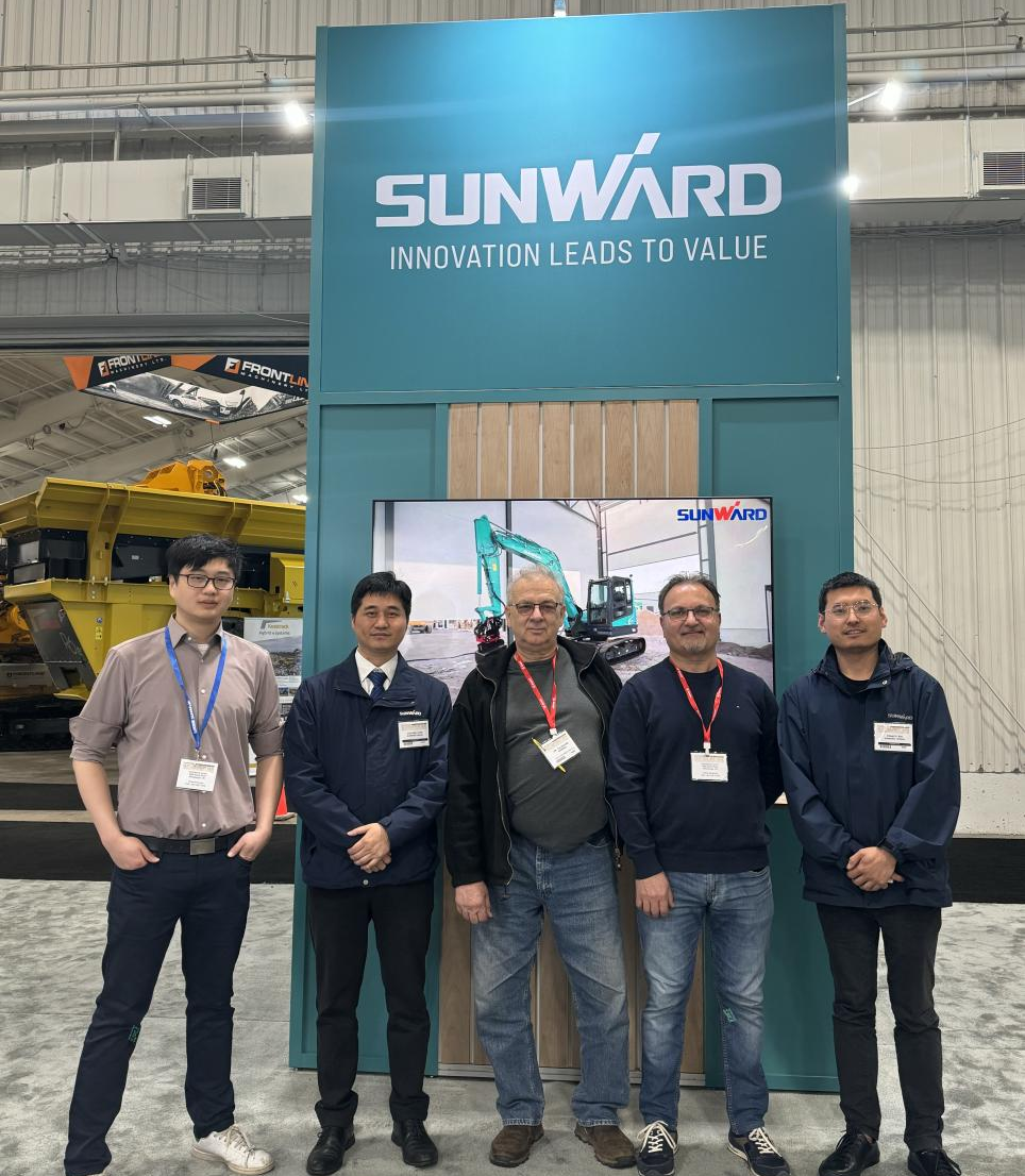 黄金甲体育智能亮相加拿大最大重型设备展