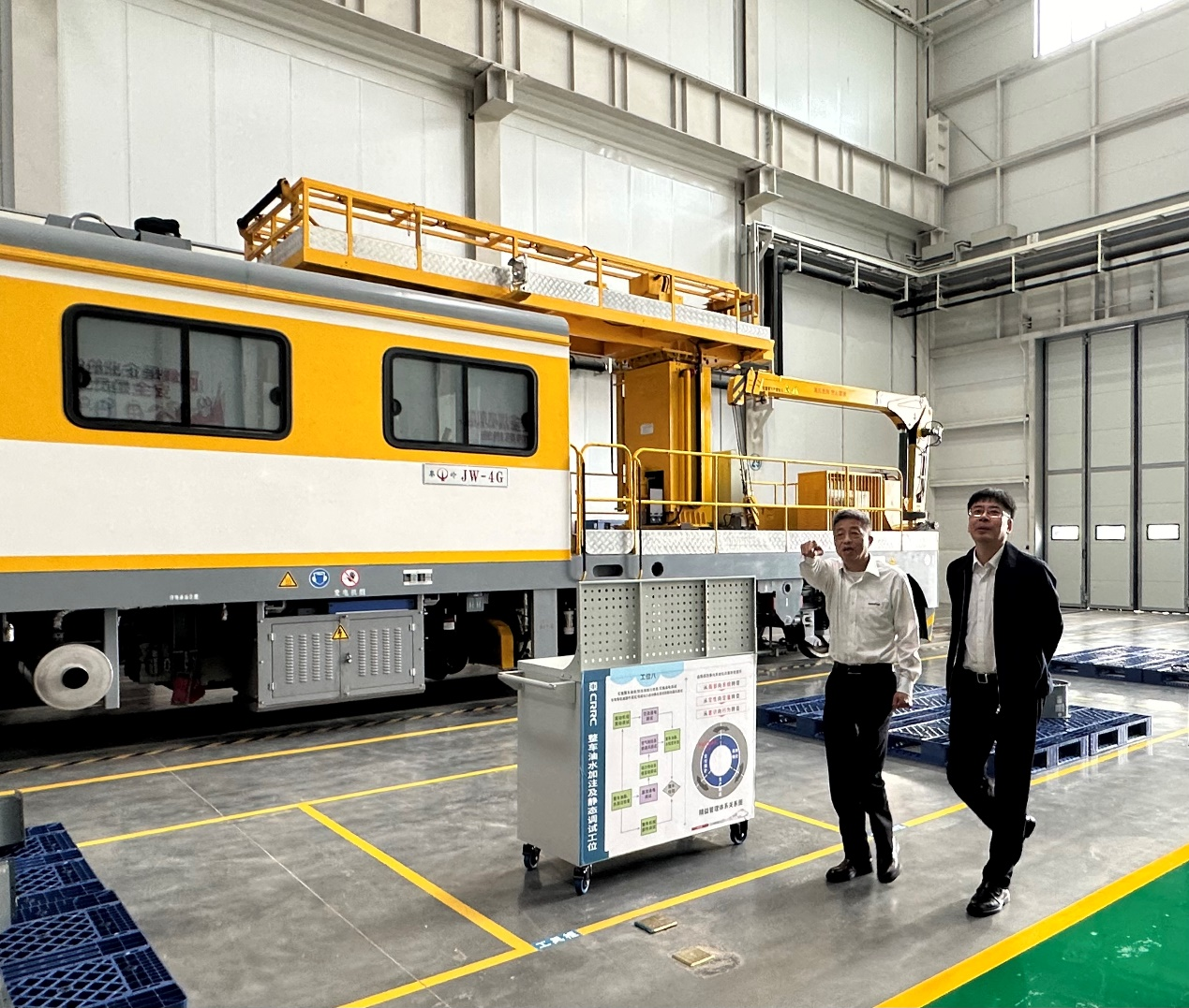 CPH-30J道岔铺换机组全球发布！黄金甲体育智能与宝鸡中车时代共绘铁路装备新篇章！