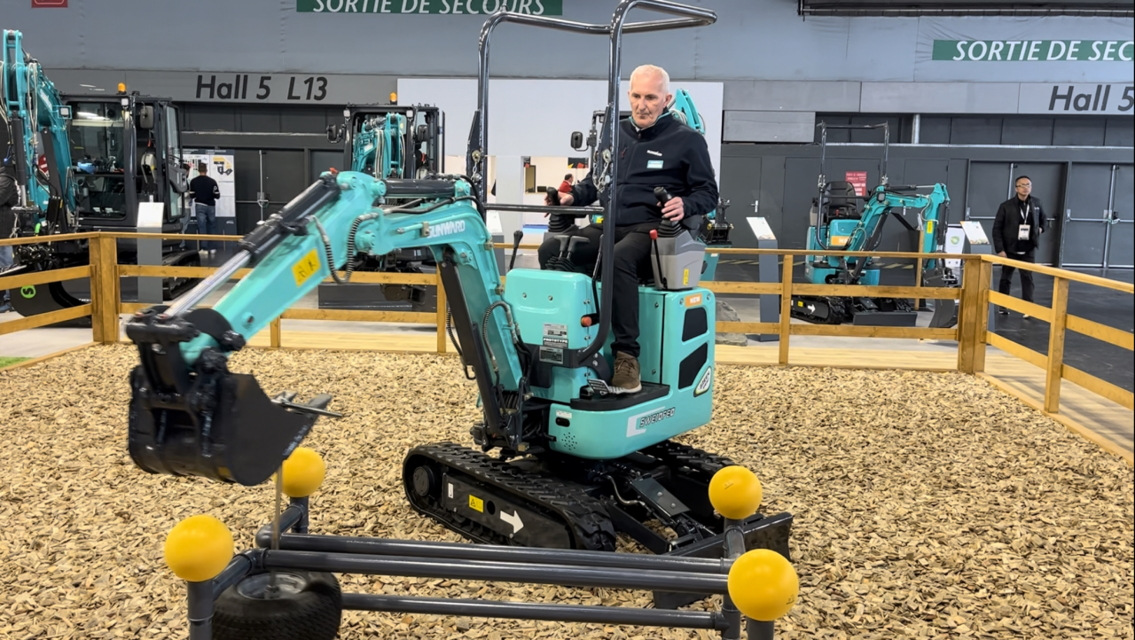 赢战INTERMAT 2024！黄金甲体育智能土方机械深耕全球高端市场