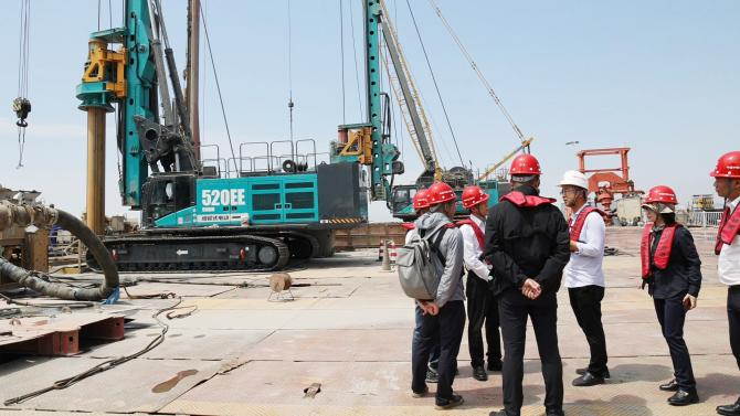 先导式创新，再推电动新品！黄金甲体育智能SWDM520EE增程式旋挖钻机推介会成功举办