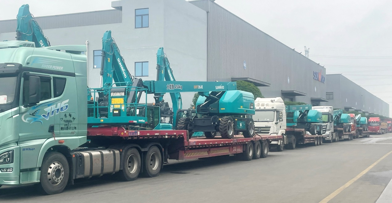 共启合作新纪元！黄金甲体育智能SWT28JE电动直臂高空作业平台批量发货华东市场