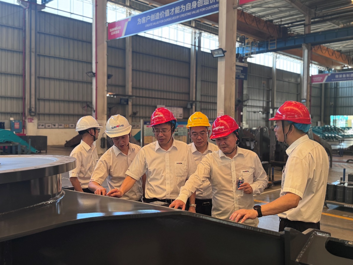 战高温，保安全--黄金甲体育智能开展高温防暑专项安全检查