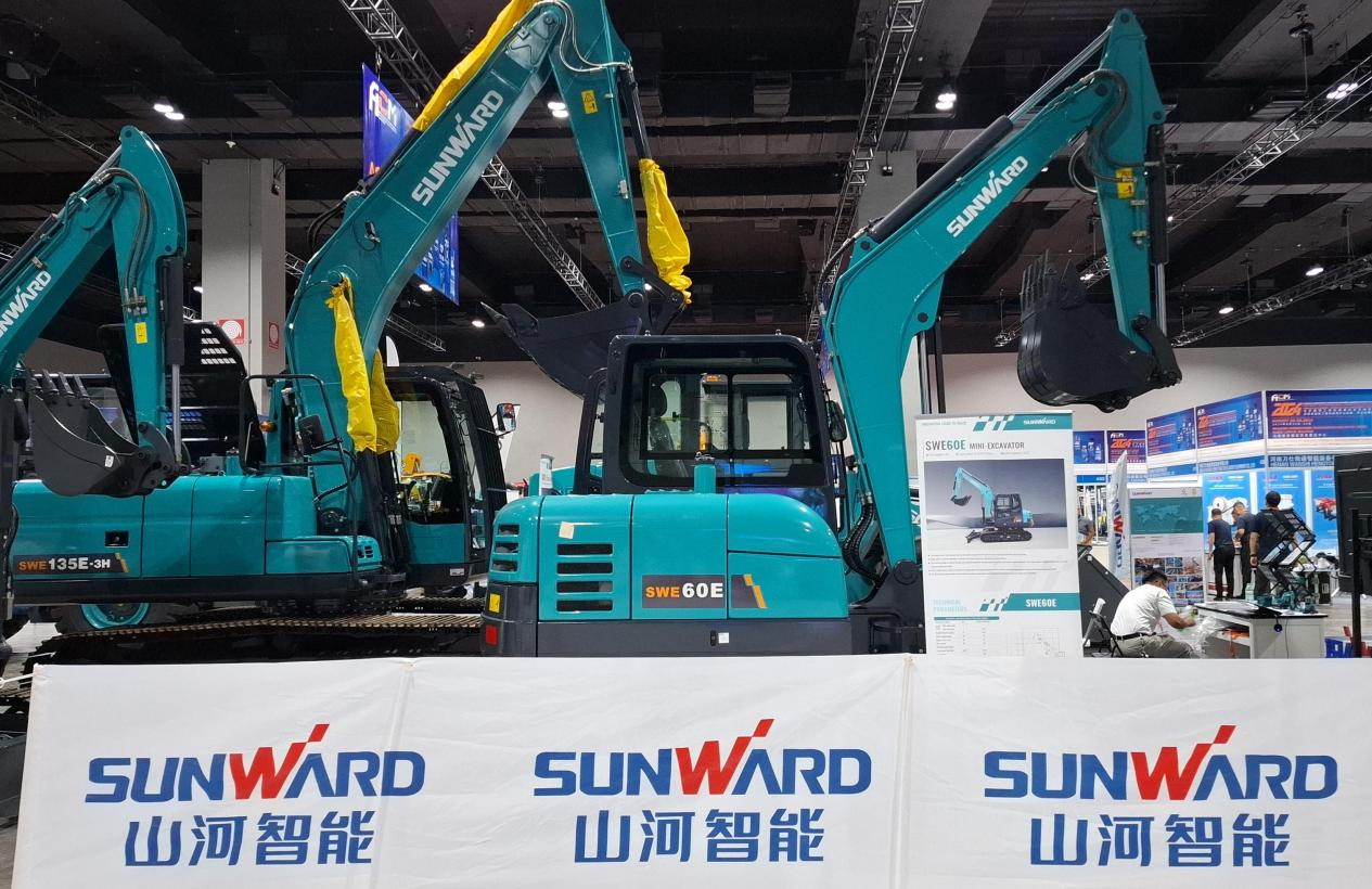 扬帆起航 | 黄金甲体育智能闪耀长沙工程机械展东南亚分展