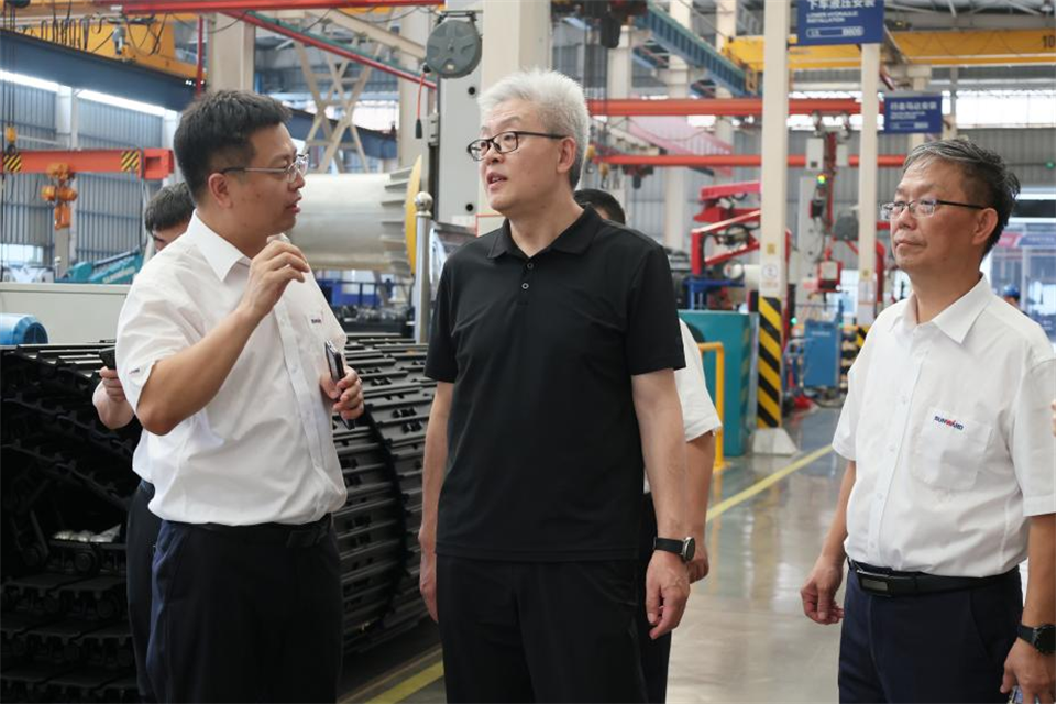 中国五矿工会主席、职工董事张晔到黄金甲体育智能调研交流