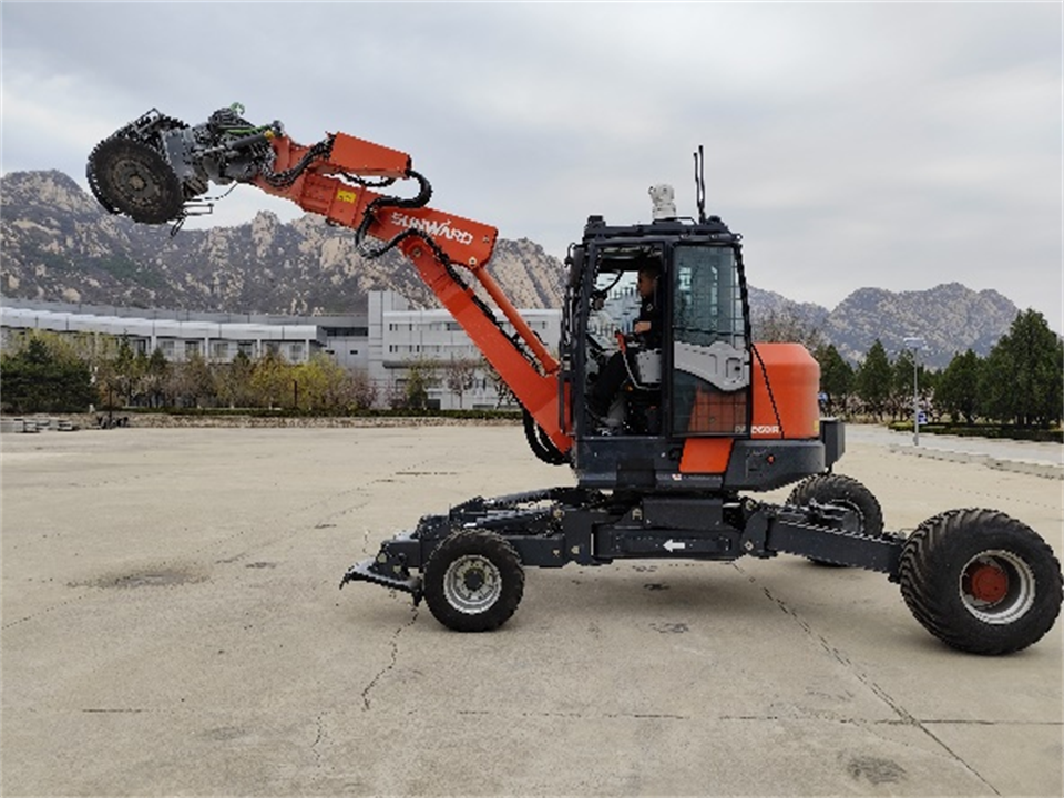 黄金甲体育特装复杂地形灾害应急救援机器人入选工信部《先进安全应急装备推广目录（工业领域2024版）》