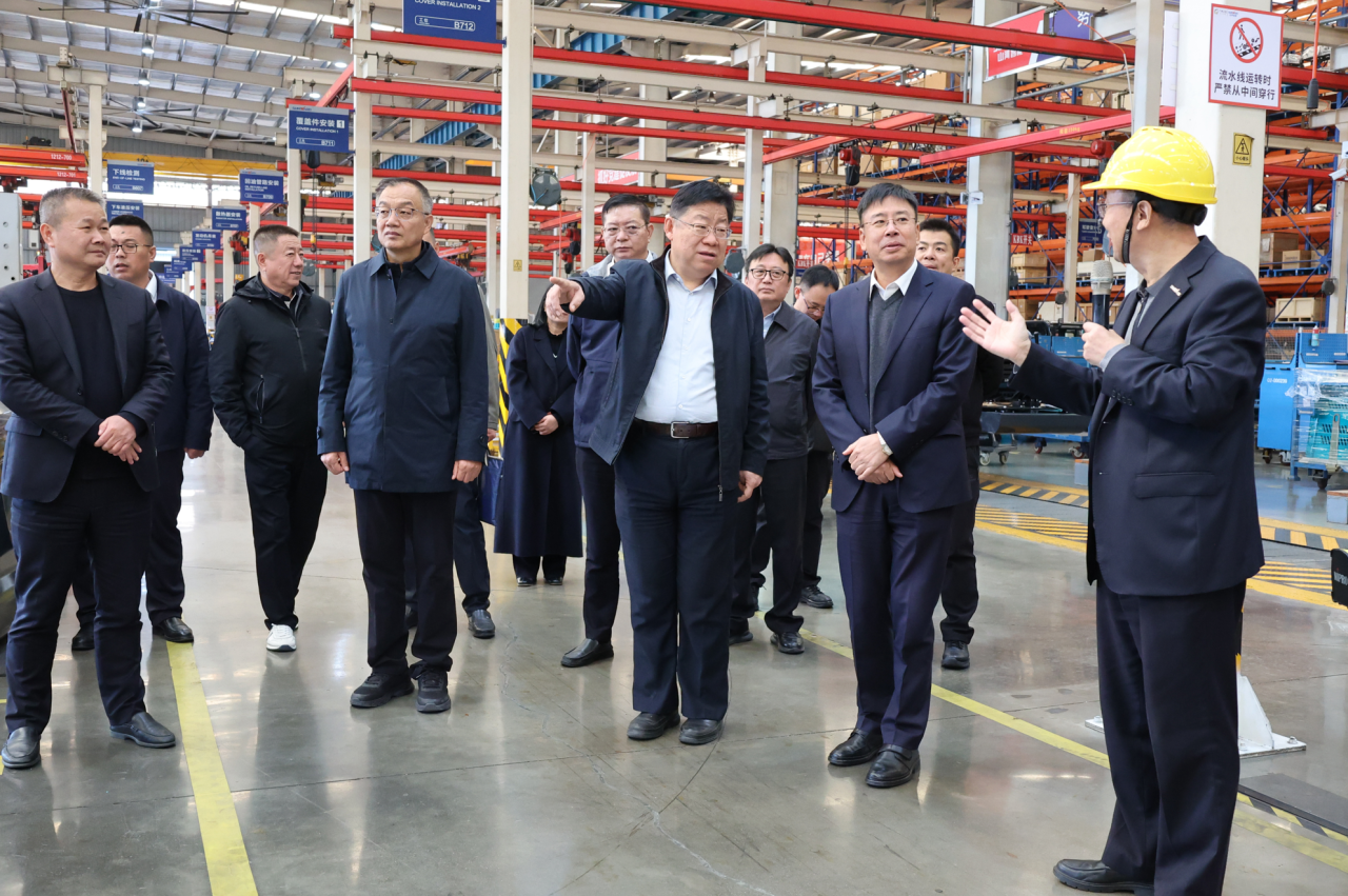 新矿投资集团党委书记、董事长王漠到访黄金甲体育智能